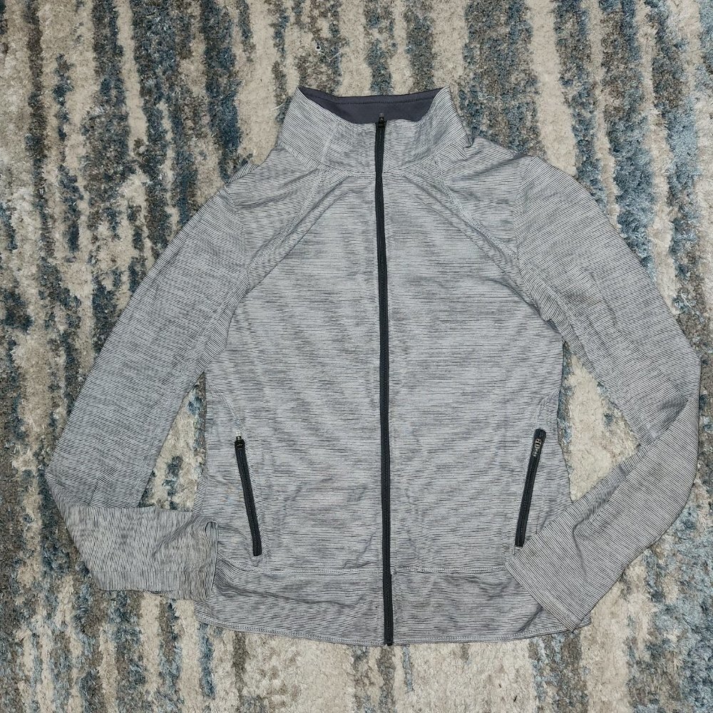 C9 by Champion Women's Cardio Jacket || Med || EUC - Picture 4 of 13